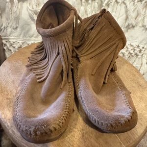 Fringed Tan Moccasin Boots